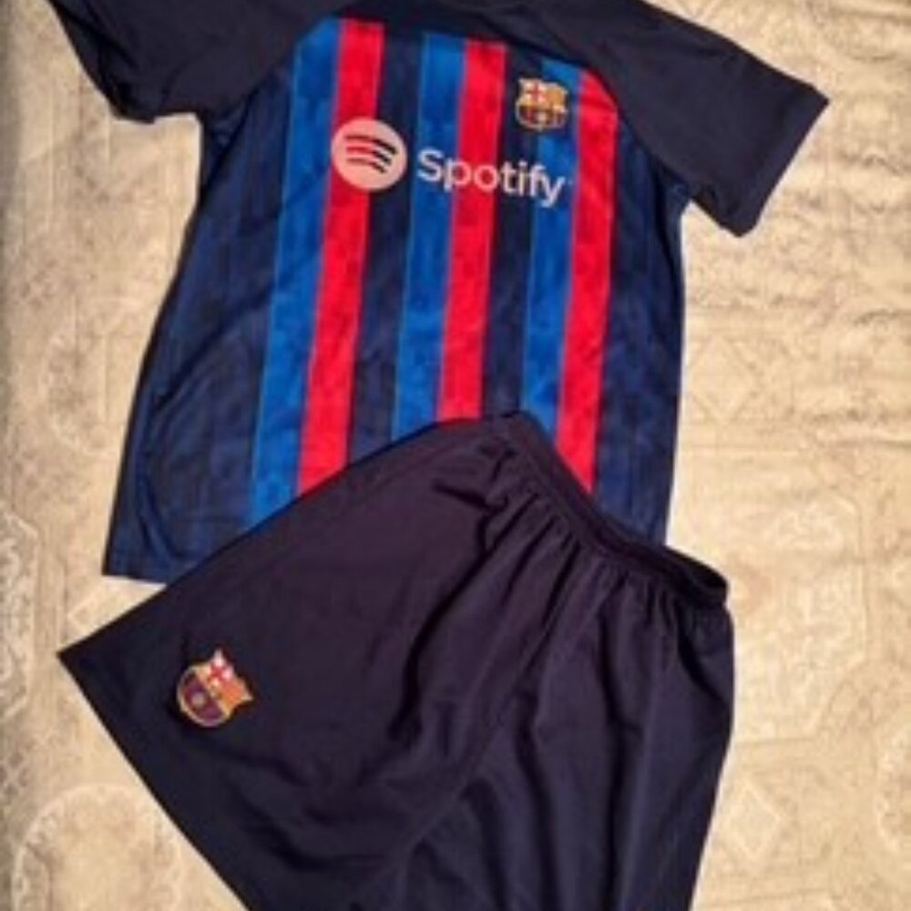 Lewandowski 2022-23 Soccer Jersey Set